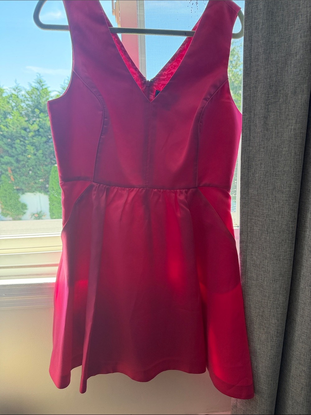 Vineyard Vines Kentucky Derby Collectoon women’s Fuchsia V-Neck Party Dress